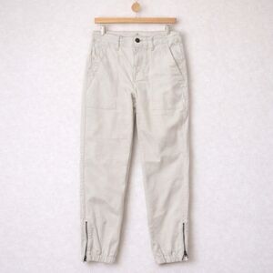 CAbi Compass Chore Utility Pant Size 6 Oyster Neutral Jogger Ankle Zip Pants